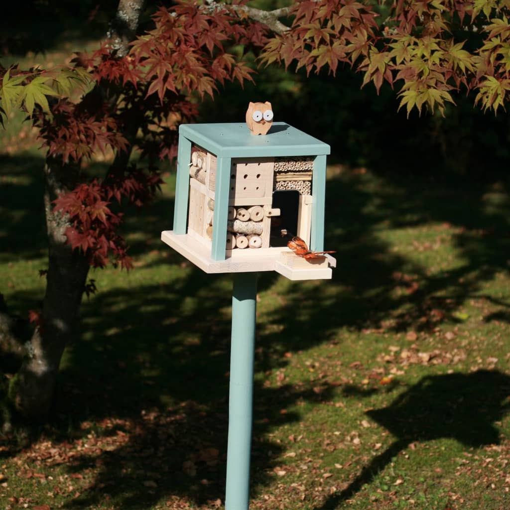 Luxusinsektenhotels Luxus-Insektenhotels Insektenhotel mit Ständer Cube Friendly Owl Inn