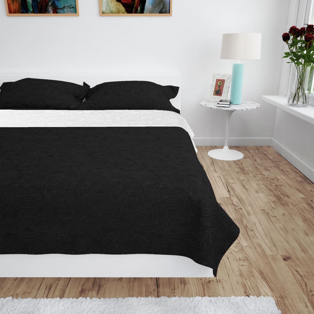 Fekete/fehér kétoldalas steppelt ágytakaró 230 x 260 cm 