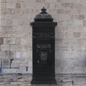 Stoječi poštni nabiralnik aluminij starinski stil črne barve