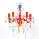 Lustre en cristal multicolore