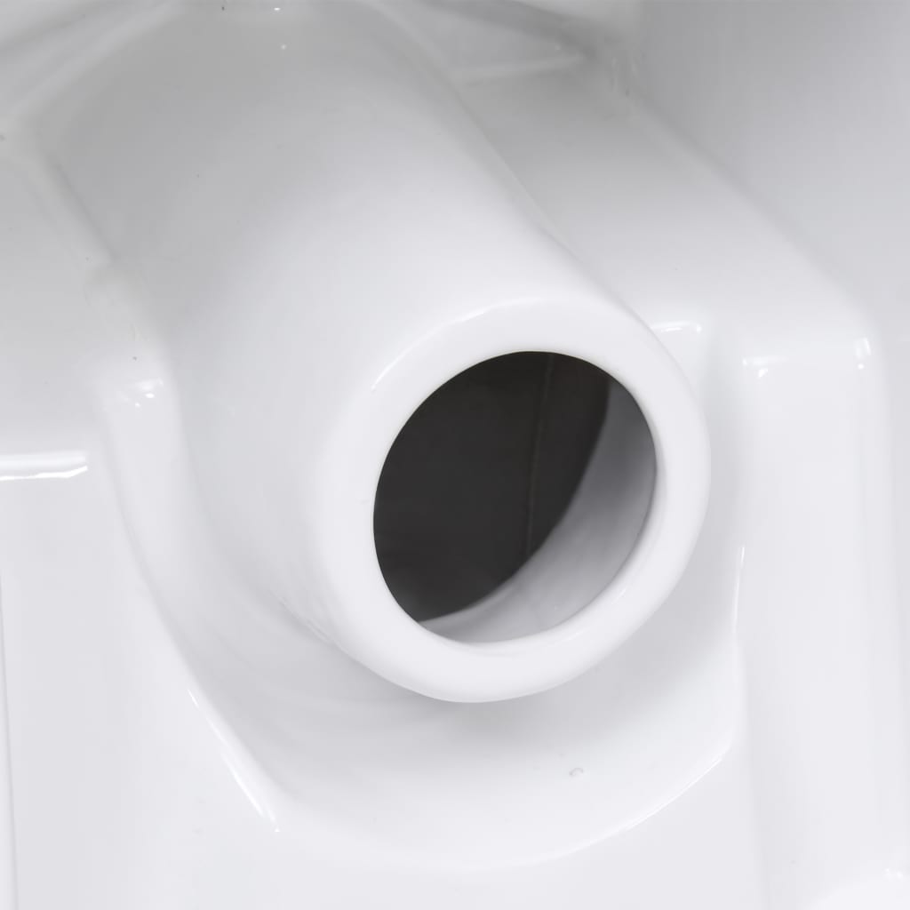 Fehér kerámia WC öblítőrendszerrel 