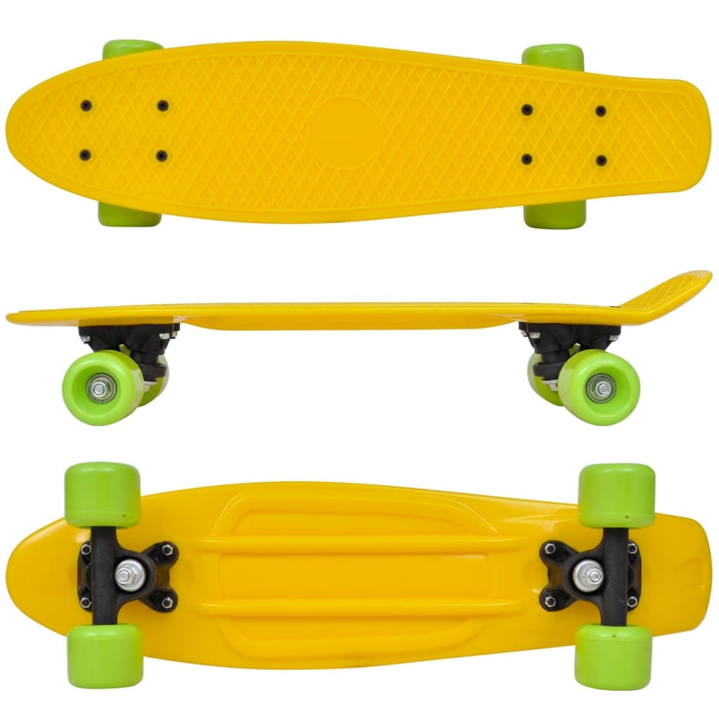 Retro skateboard so žltou doskou a zelenými kolesami