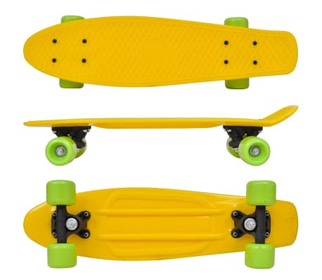 Retro skateboard so žltou doskou a zelenými kolesami