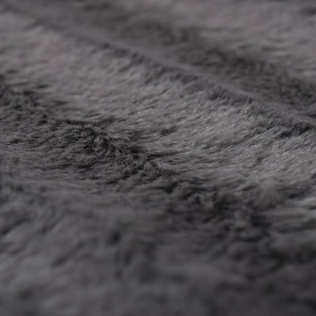 Siva odeja iz umetnega krzna 150 x 200 cm