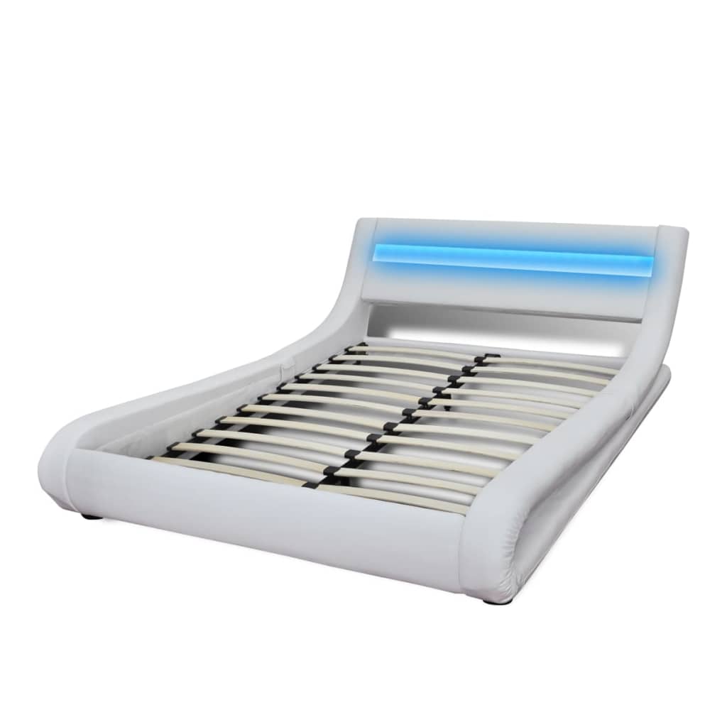 

vidaXL Bed met matras LED kunstleer wit 140x200 cm