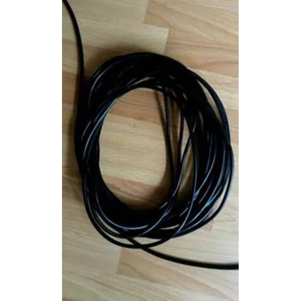 Zwarte kabel per meter geaard
