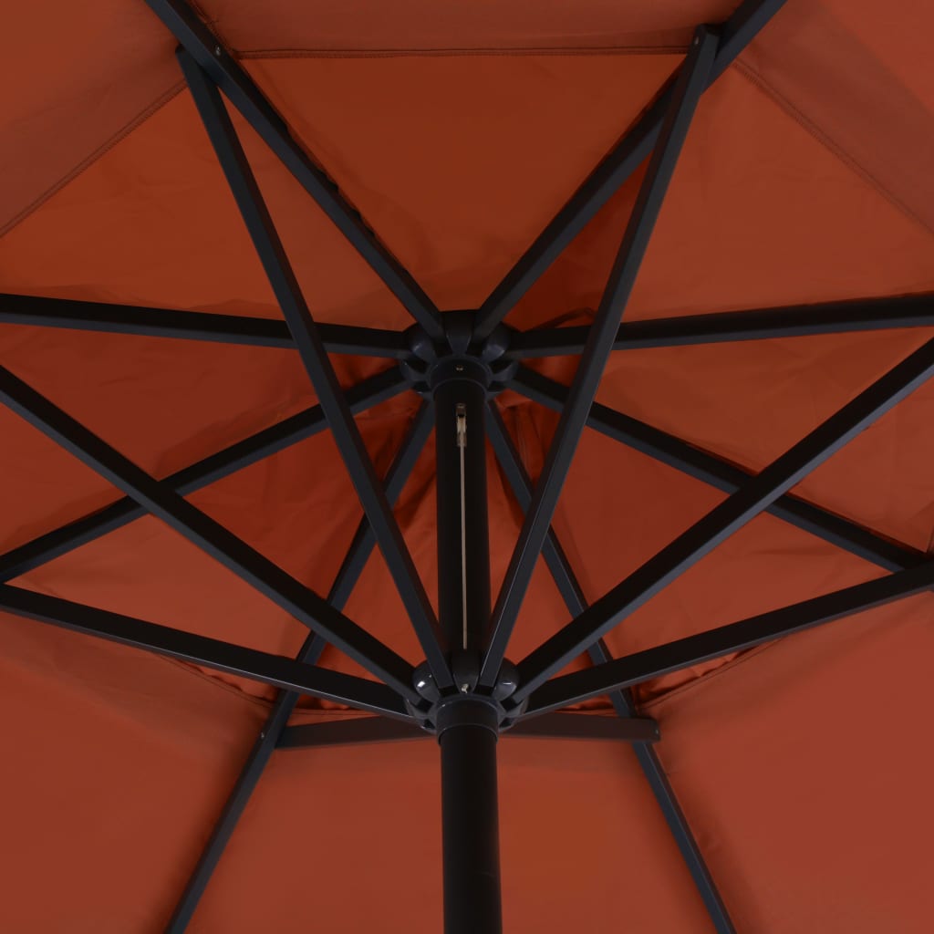 terrakotta színű kültéri napernyő hordozható talppal