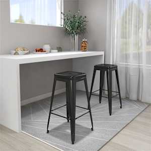 Barski stolčki 2 kosa črna kovina