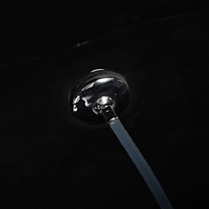 Závěsné WC bez oplachového kruhu funkce bidetu keramické černé - obrázek 9