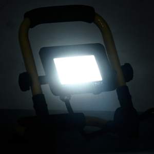 vidaXL Προβολέας LED με Λαβή Ψυχρό Λευκό 20 W