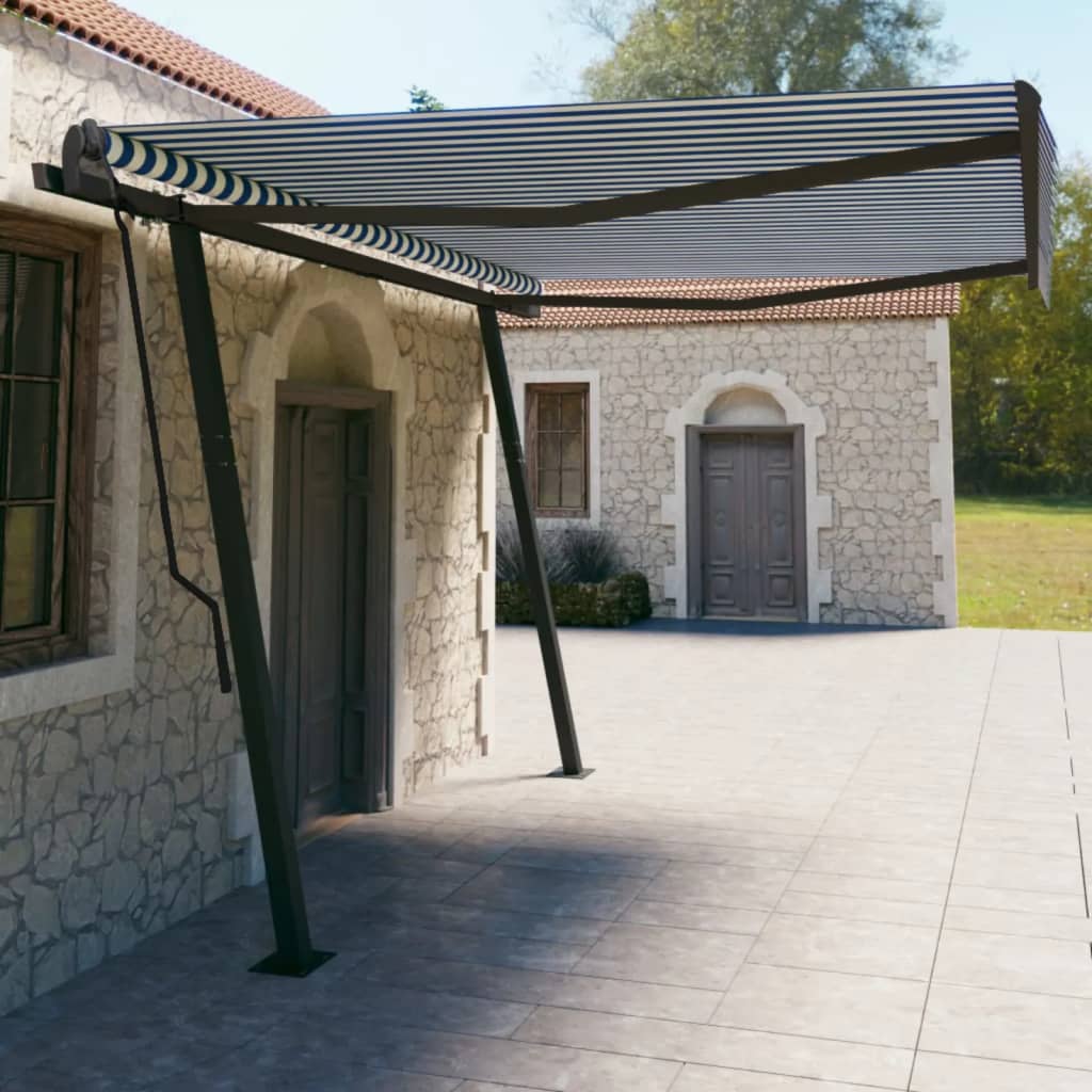 vidaXL Copertină retractabilă automat, cu stâlpi, albastru/alb 4,5x3 m