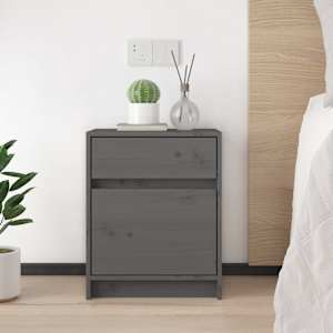 vidaXL Nattbord 2 stk gr&aring; 40x31x50 cm heltre furu