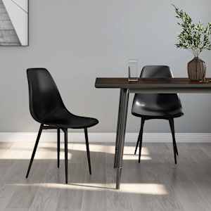 Jedilni stol 2 kosa črne barve PP