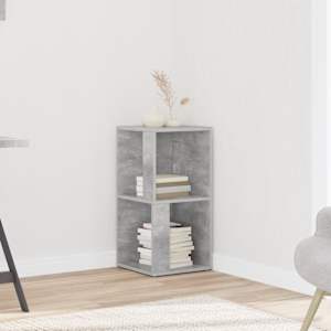 Kotna omarica betonsko siva 33x33x67 cm iverna plošča