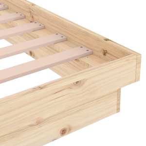Rám postele bez matrace masivní dřevo 200 x 200 cm - obrázek 8