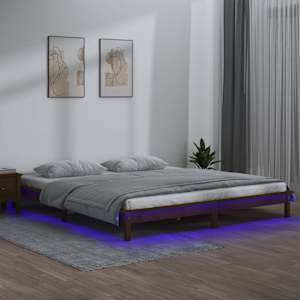 Rám postele s LED světlem medově hnědý 120x200 cm masivní dřevo - obrázek 1