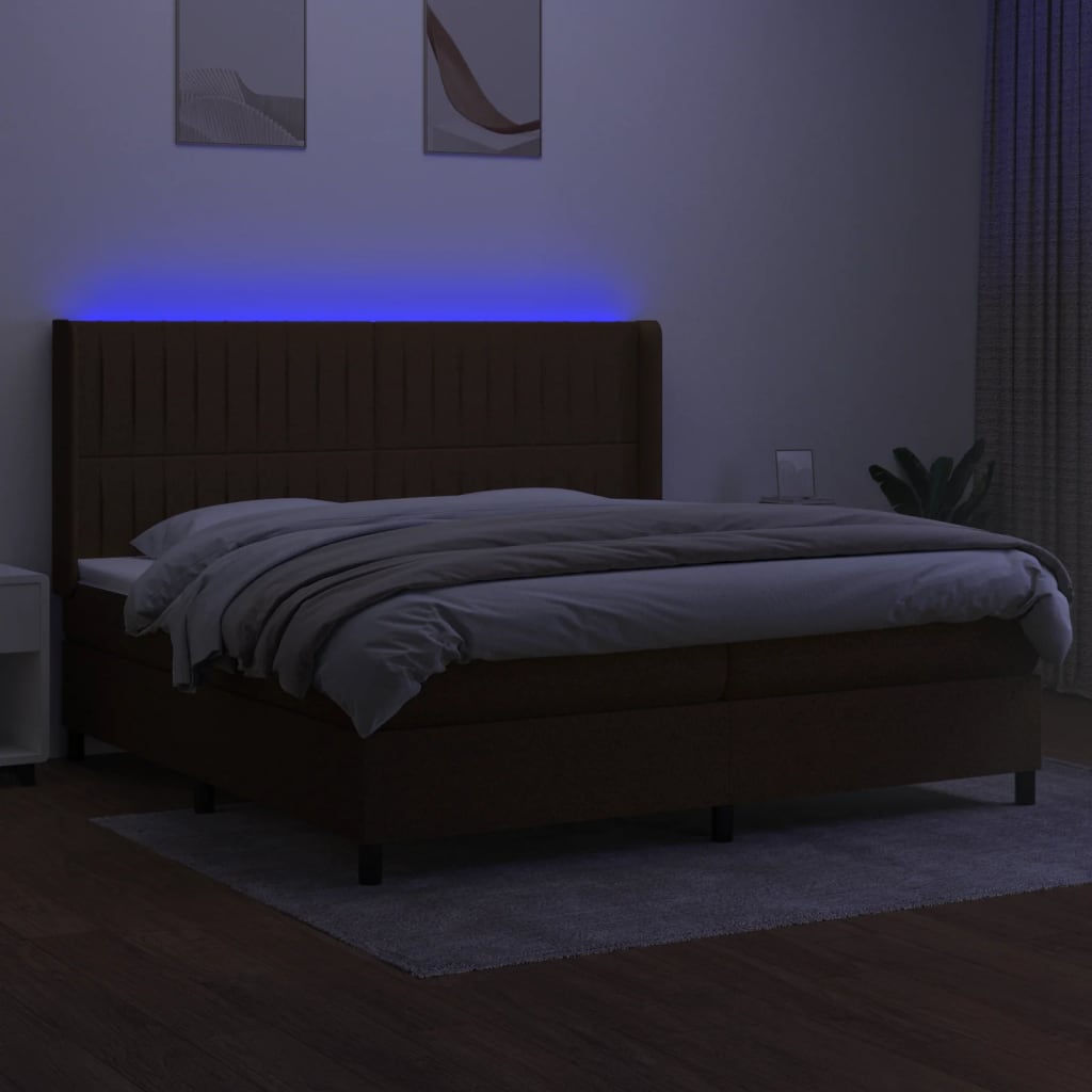 Box spring postel s matrací a LED tmavě hnědá 200x200 cm textil