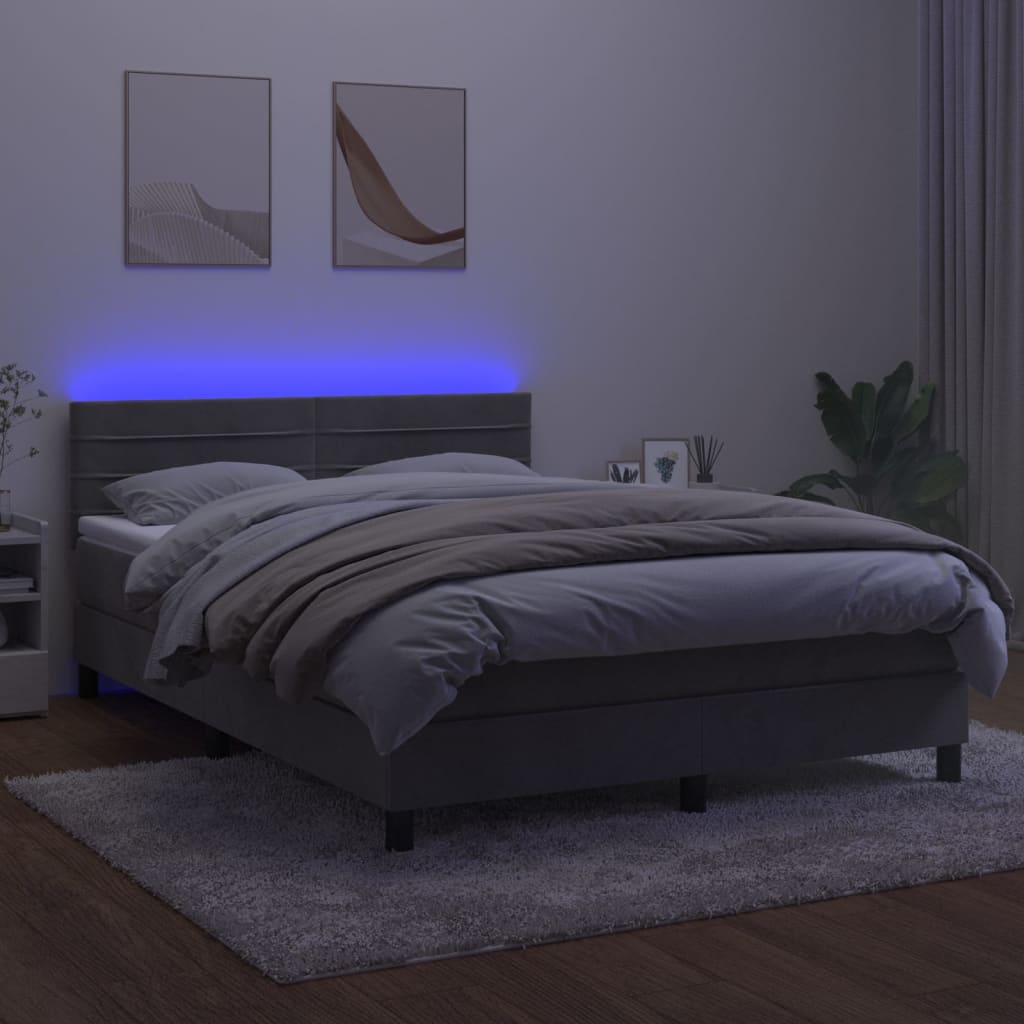 Box spring postel s matrací a LED světle šedá 140x190 cm samet