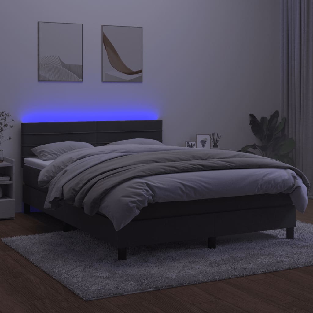 Box spring postel s matrací a LED tmavě šedá 140x190 cm samet