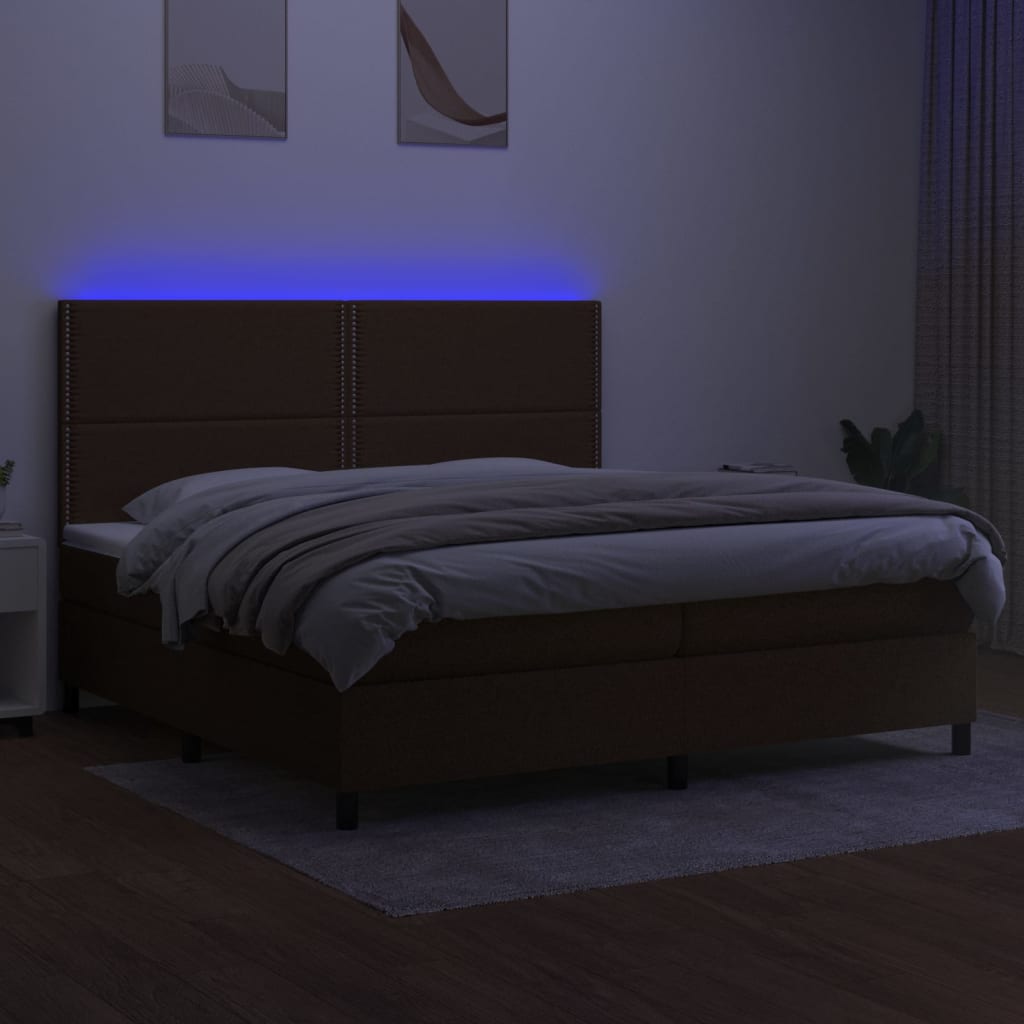Barna szövet rugós és LED-es ágy matraccal 200x200 cm 