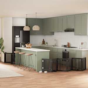 Ograda za pse z vrati zložljiva 15 panelov črna 750 cm les