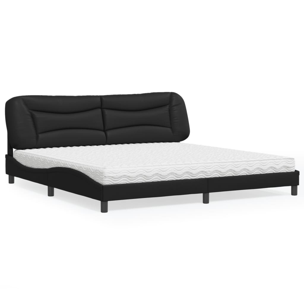 Seng med madras 200x200 cm i sort kunstlæder - model Hvar