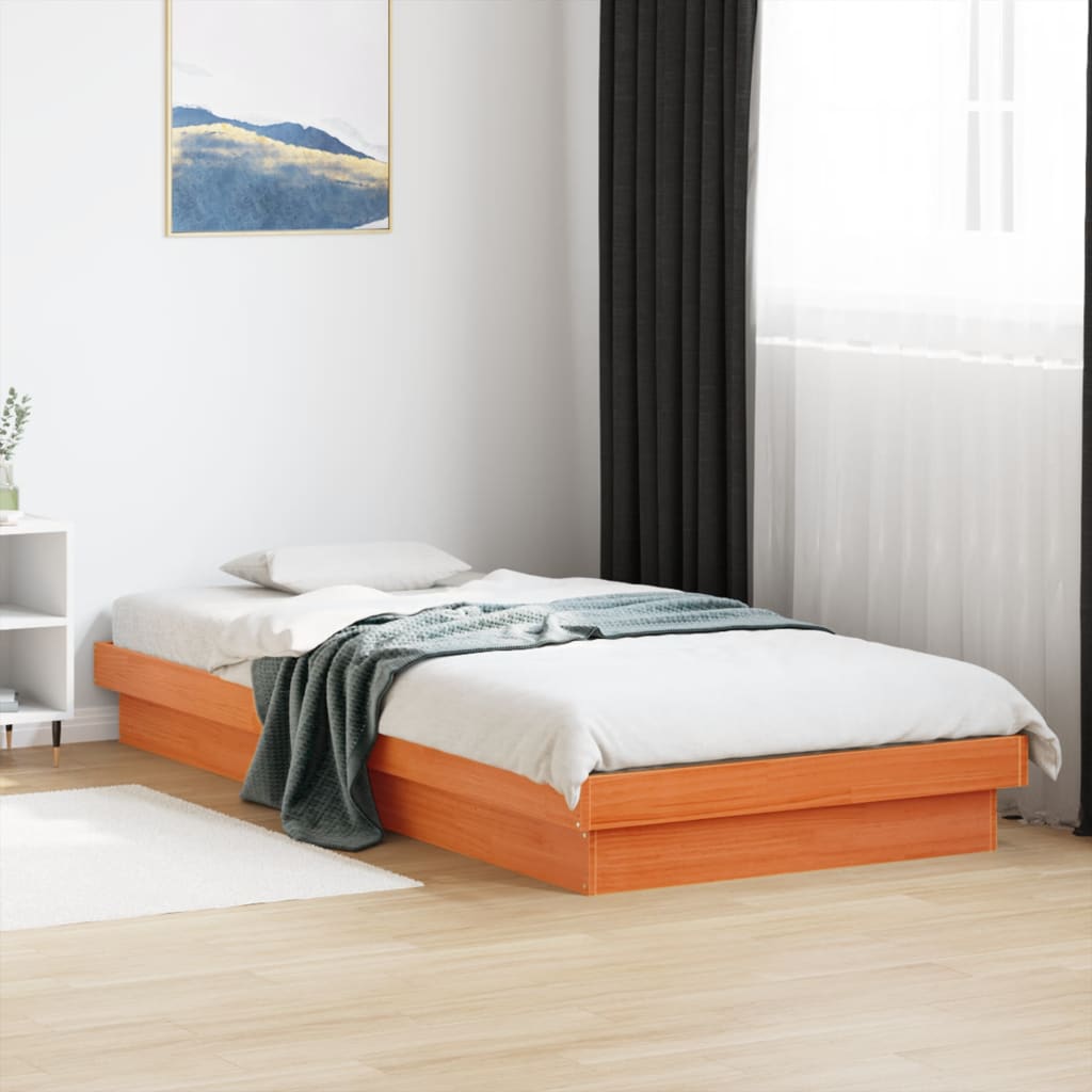 vidaXL Bedframe met LED massief grenenhout wasbruin 90x200 cm afbeelding