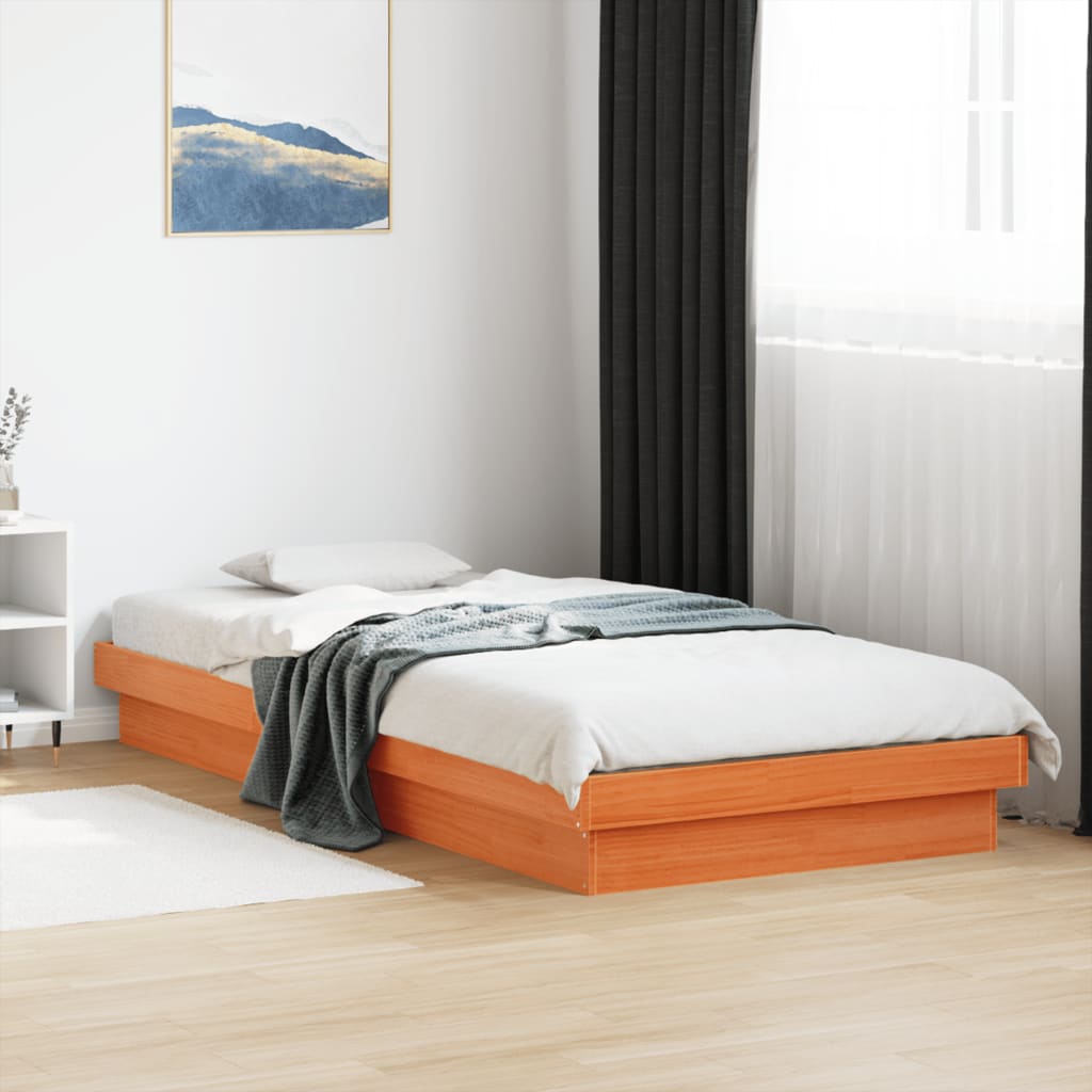vidaXL Bedframe met LED massief grenenhout wasbruin 90x190 cm afbeelding