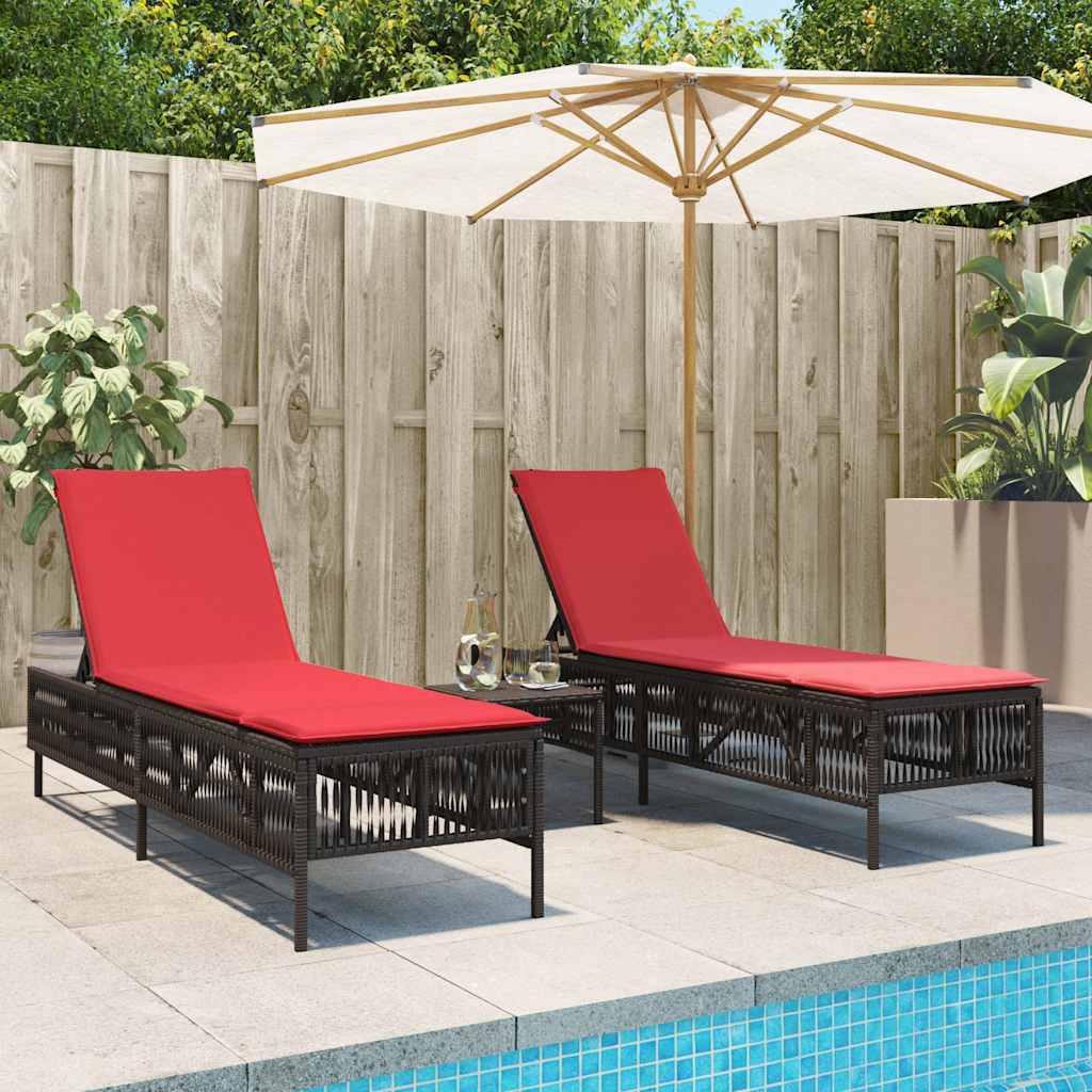 vidaXL Sonnenliegen 2 Stk. mit Tisch Braun Poly Rattan