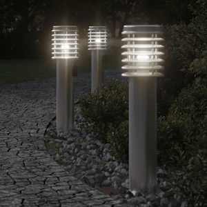 Venkovní stojací lampa se zásuvkou stříbrná 60 cm nerezová ocel - obrázek 1