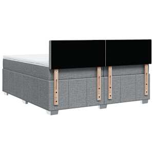 Box spring postel s matrací světle šedá 200 x 200 cm textil - obrázek 8