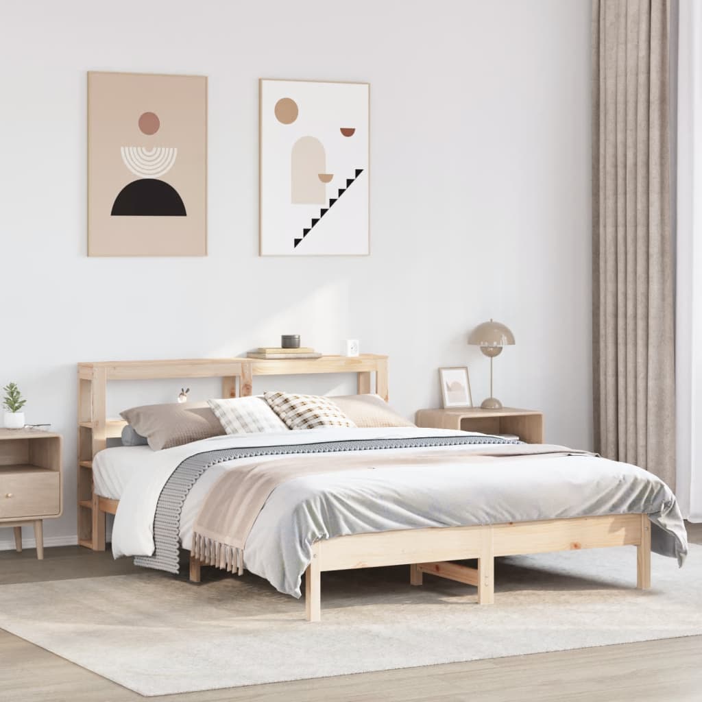 Sengeramme 140x190 cm i massivt fyrretræ med sengegavl og hylder