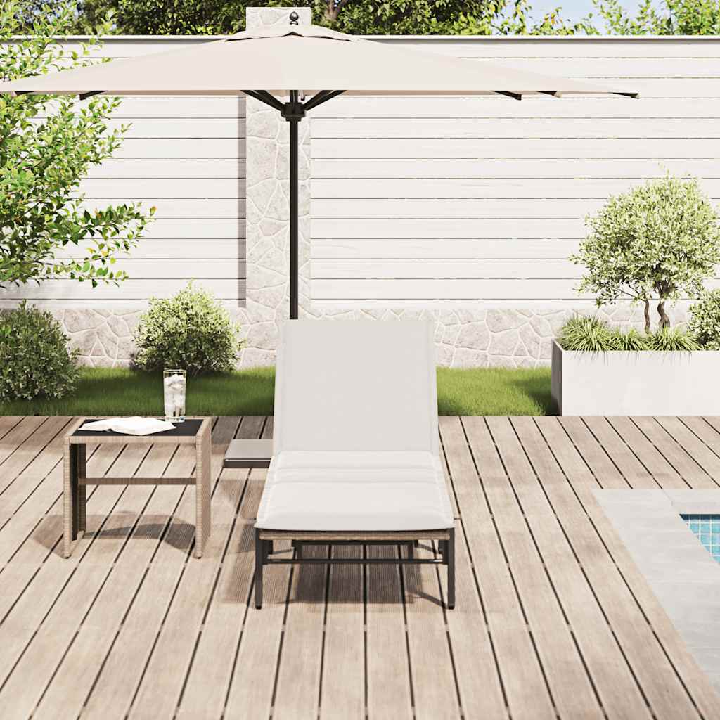vidaXL Ligstoel met kussen beige polyrotan