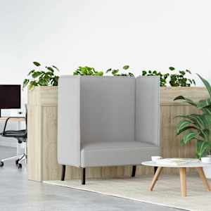 Zofa z visokim naslonom 101cm Oblačno siva blago