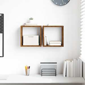 Stenske police s polico Star les Konstruiran les