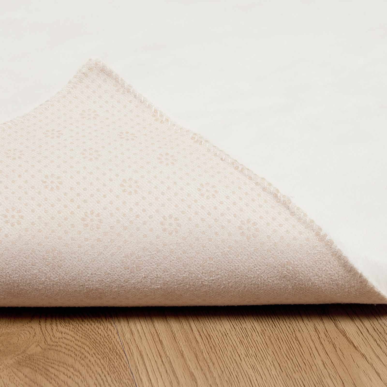 Kunstlik Küüliku Karv Mat Olite cream 120 x 120 cm Polüester 8 Kõik vajalik sinu aeda ja koju! Kunstlik Küüliku Karv Mat Olite cream 120 x 120 cm Polüester - Image 8