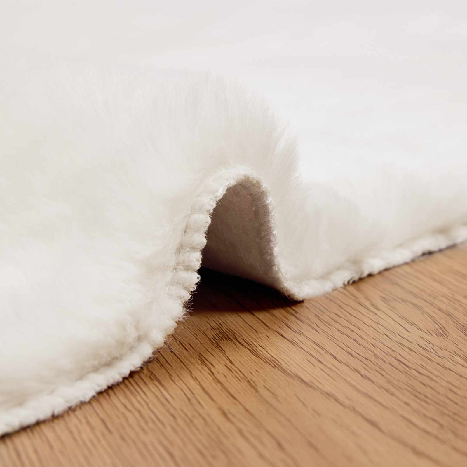 Kunstlik Küüliku Karv Mat Olite cream 160 x 160 cm Polüester 5 Kõik vajalik sinu aeda ja koju! Kunstlik Küüliku Karv Mat Olite cream 160 x 160 cm Polüester - Image 5