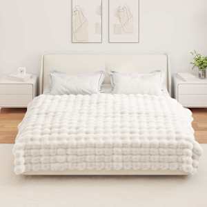 Protiskluzová deka z umělé králičí kožešiny Olite 4 pcs Bílá - obrázek 4