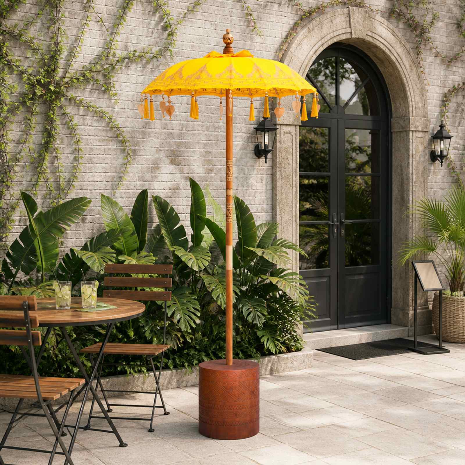 Balinese parasol met basis 2 st Geel